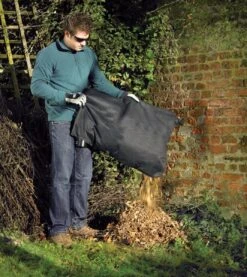 Black & Decker BLACK+DECKER GW3030-QS Bladblazer - 3000W - 50L Opvangbak - 16:1 Volumereductie -Black & Decker 1070x1200