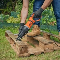 Black & Decker Reciprozaag BES301-QS 8 Black & Decker Reciprozaag BES301-QS -Black & Decker 12 63