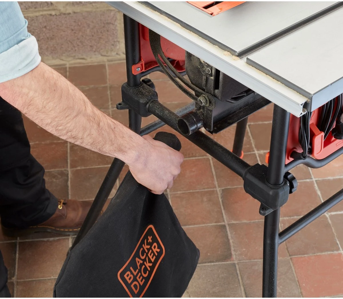 Black & Decker BLACK+DECKER BES720-XE Tafelzaag - 1800W - 254mm - Incl. Stofzak 16 Black & Decker BLACK+DECKER BES720-XE Tafelzaag - 1800W - 254mm - Incl. Stofzak - Afbeelding 14