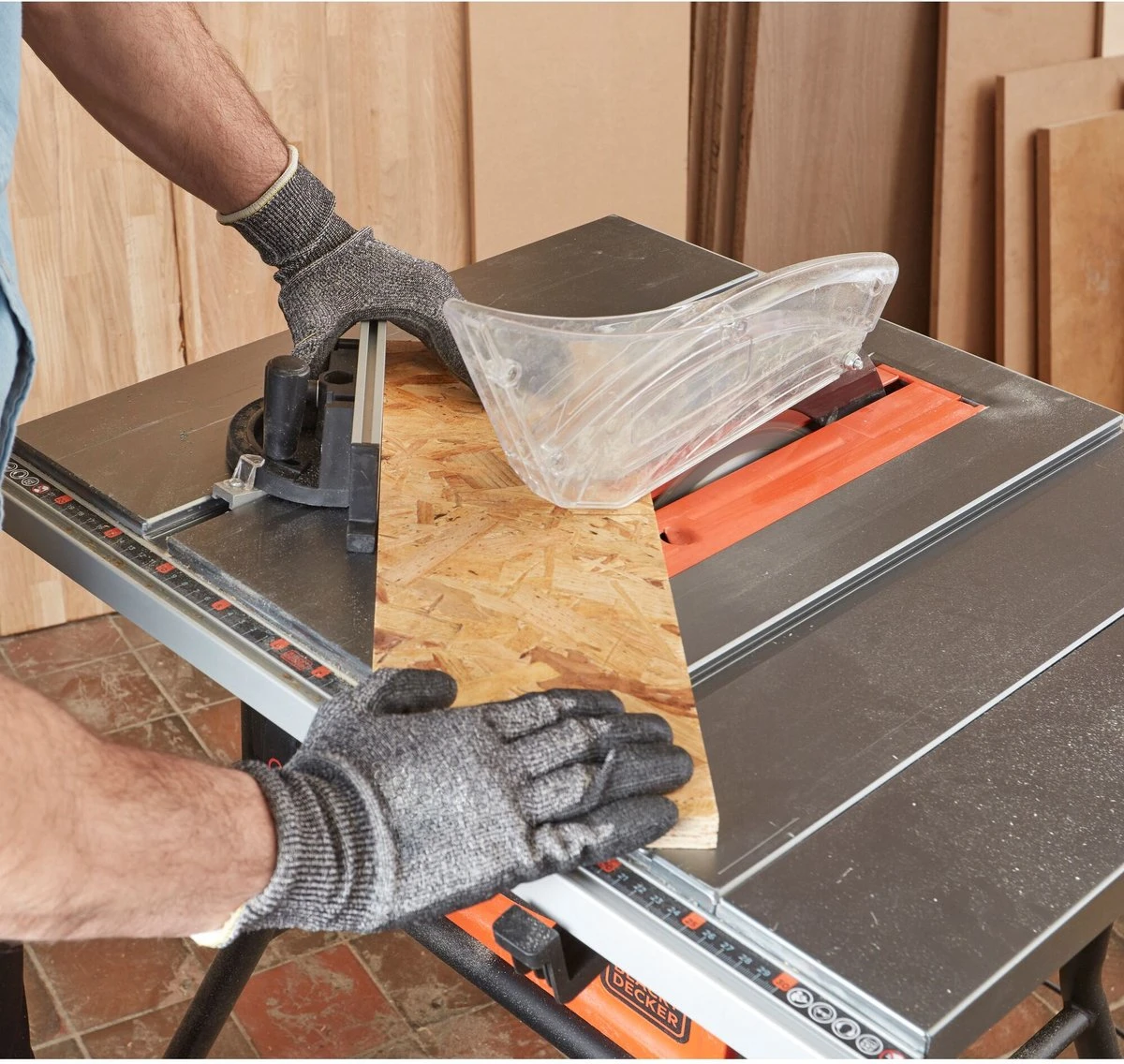 Black & Decker BLACK+DECKER BES720-XE Tafelzaag - 1800W - 254mm - Incl. Stofzak 10 Black & Decker BLACK+DECKER BES720-XE Tafelzaag - 1800W - 254mm - Incl. Stofzak - Afbeelding 8