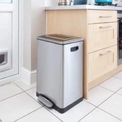 Black & Decker BLACK+DECKER Pedaalemmer RVS - Inhoud 2x20L - Soft Close - Moderne Prullenbak -Black & Decker 1200x1200 79