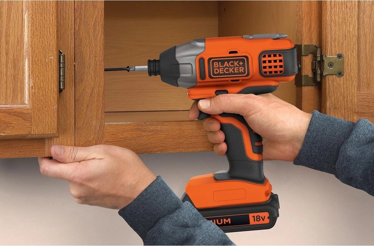 Black & Decker BLACK+DECKER BDCIM18N-XJ Schroefmachine - Slagschroevendraaier - 18V - Zonder Accu En Lader 8 Black & Decker BLACK+DECKER BDCIM18N-XJ Schroefmachine - Slagschroevendraaier - 18V - Zonder Accu En Lader - Afbeelding 6