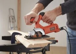 Black & Decker BLACK+DECKER BES510K-QW Mini Cirkelzaag - 400W - 85mm Zaagdiepte - Incl. Accessoires En Koffer 16 Black & Decker BLACK+DECKER BES510K-QW Mini Cirkelzaag - 400W - 85mm Zaagdiepte - Incl. Accessoires En Koffer -Black & Decker 1200x850