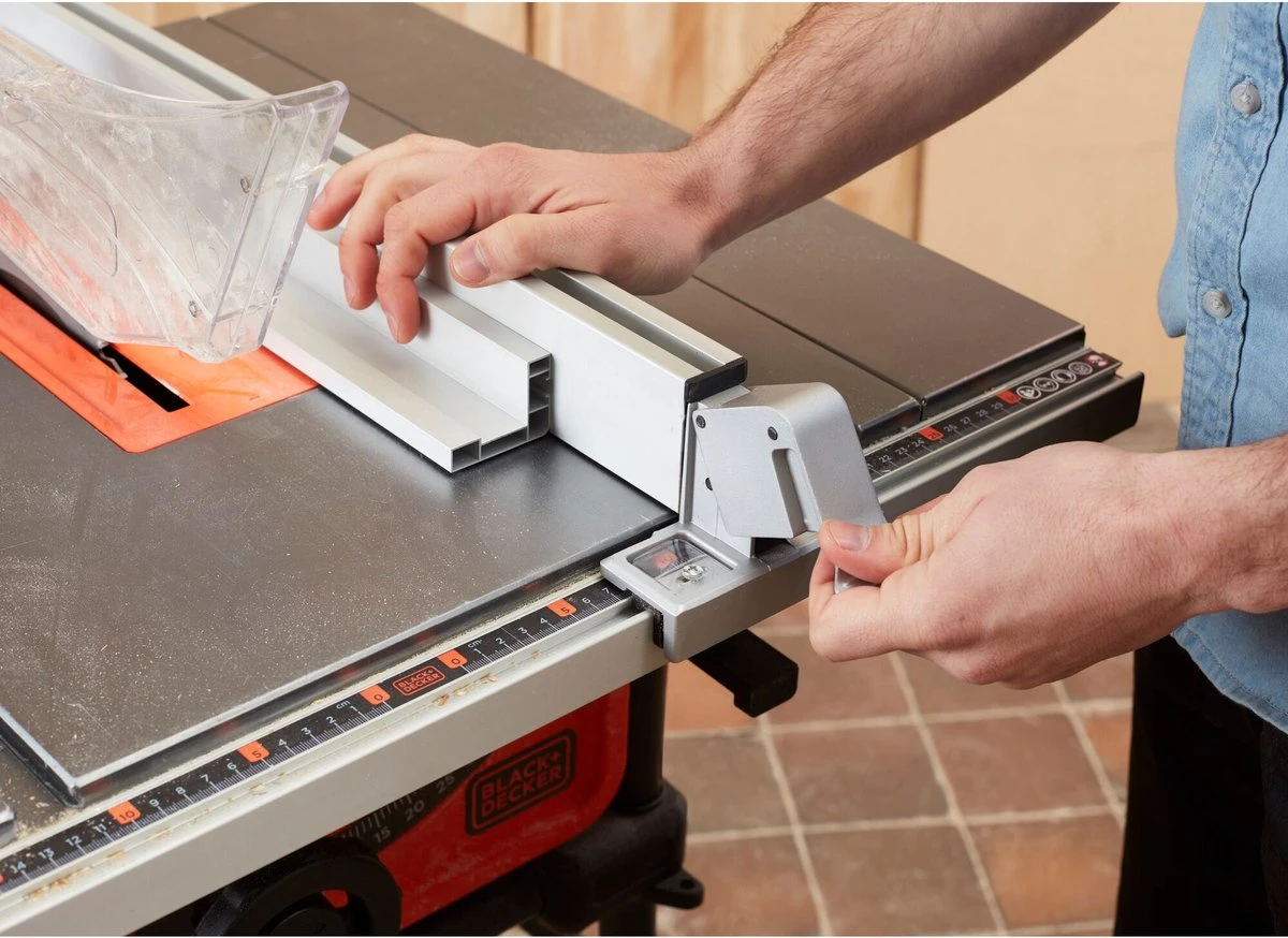 Black & Decker BLACK+DECKER BES720-XE Tafelzaag - 1800W - 254mm - Incl. Stofzak 13 Black & Decker BLACK+DECKER BES720-XE Tafelzaag - 1800W - 254mm - Incl. Stofzak - Afbeelding 11