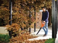 Black & Decker BLACK+DECKER GWC1820PC-QW Bladblazer - Laag Geluidsniveau - 18V - 209 Km/u Blaassnelheid -Black & Decker 1200x891 1