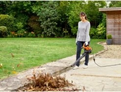 Black & Decker BLACK+DECKER BEBLV300SB-QS Bladblazer - 404 Km/u - 3000W - Zuig-/blaasfunctie - Gesnoerd -Black & Decker 1200x911