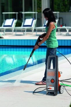 Black & Decker BLACK+DECKER Hogedrukreiniger BXPW1600PE - 1600 Watt - 125 Bar - 420 L/u - Verrijdbaar -Black & Decker 799x1200