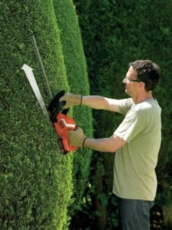 Black & Decker BLACK+DECKER GTC1845L20-QW Heggenschaar - 18V - 45cm - Incl. Accu En Lader 12 Black & Decker BLACK+DECKER GTC1845L20-QW Heggenschaar - 18V - 45cm - Incl. Accu En Lader -Black & Decker 901x1200 8